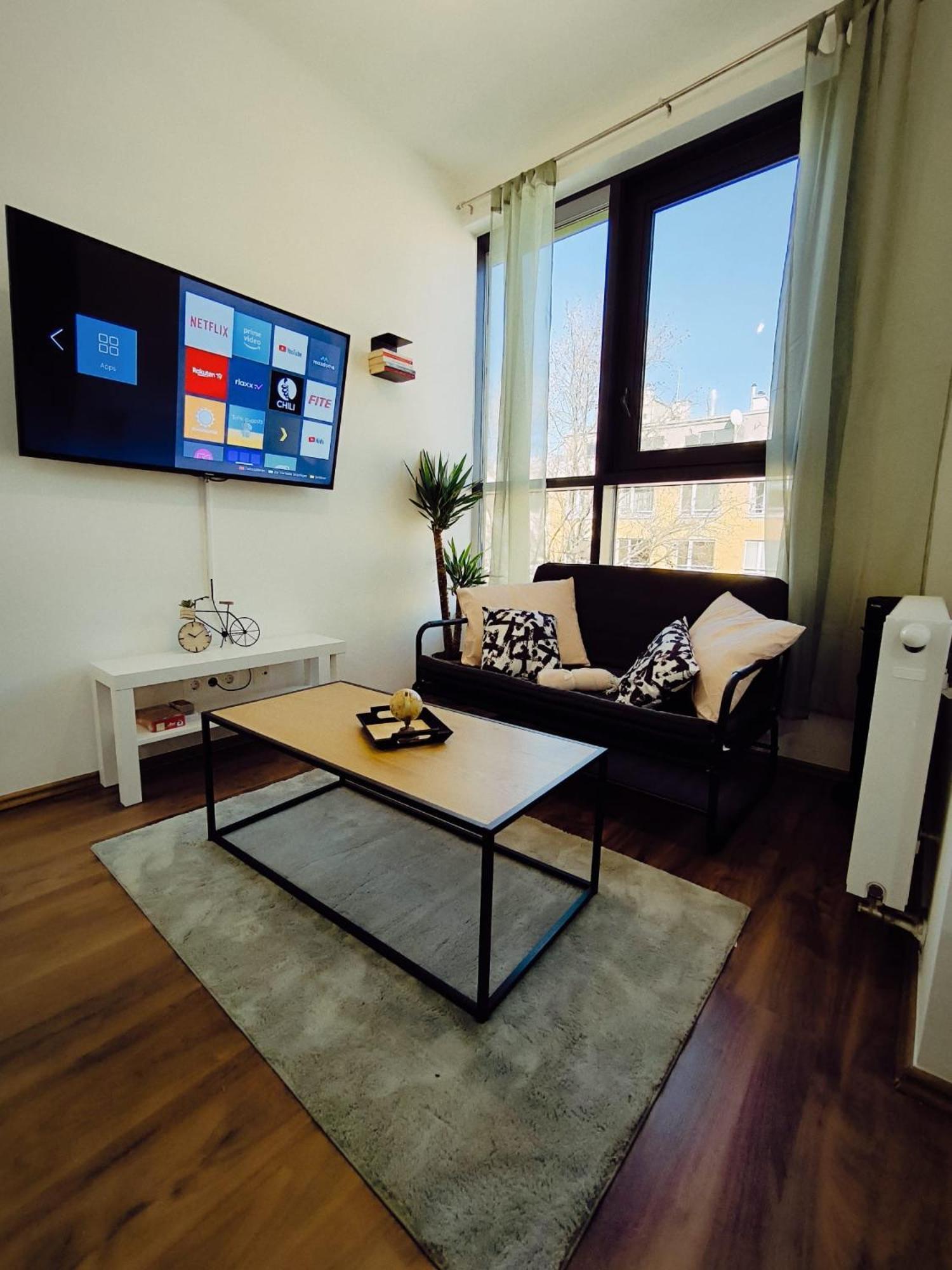 Pretty Apartment Next To Metro Station Відень Екстер'єр фото